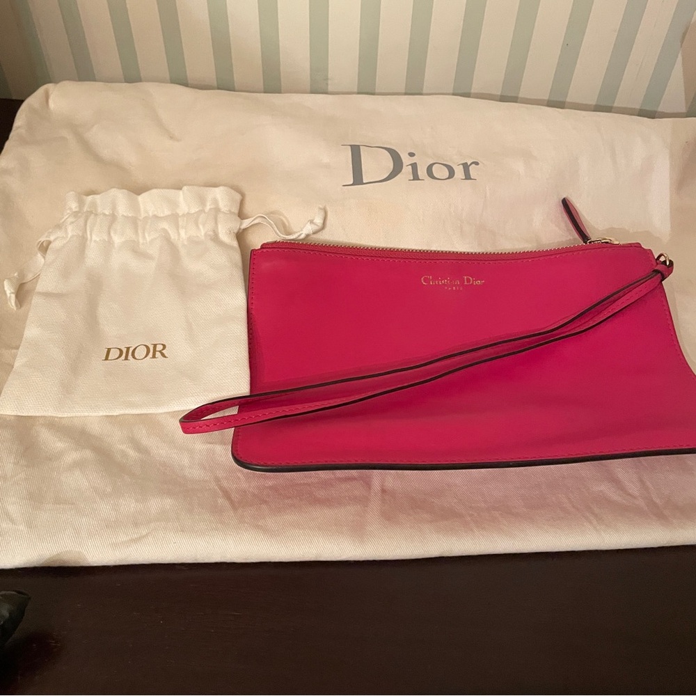 Dior Medium Diorissimo Bag Fuchsia Leather
2 Dust Bag Pouch Strap COA - Picture 4 of 15